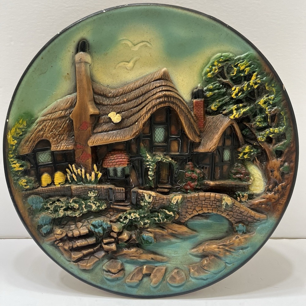 Vintage 3D Chalkware Decorative Round Wall Plaque English Cottage Scene 11.5"